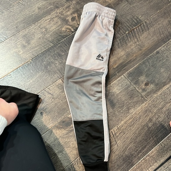 Track pants - Picture 2 of 3